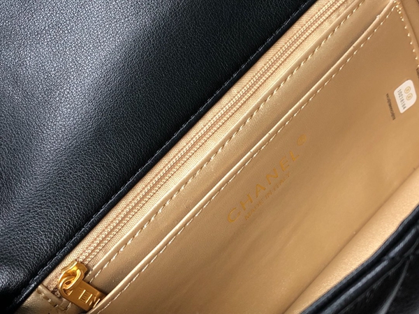 シャネルバッグ角部分ディテール